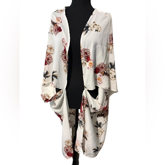 Amaryllis Tops - Amaryllis Cream Floral Open-Front Kimono